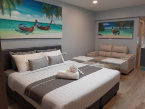 Patong Beach Apartments - 28 SQM - Kitchen, Private Bathroom, Seating Area, 65